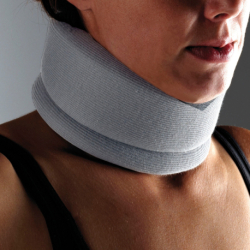 FARMALASTIC CERVICAL COLLAR FOR ADULTS ONE SIZE